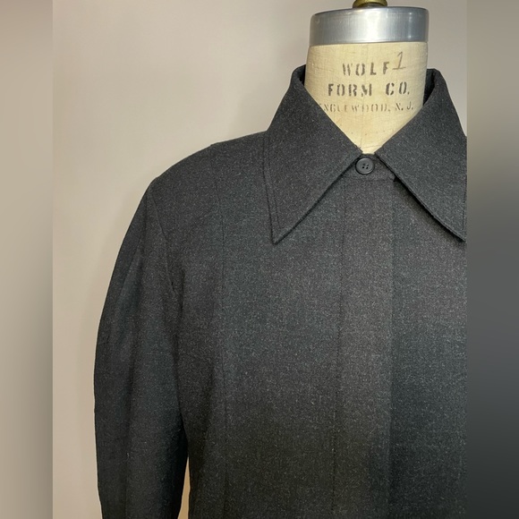 Zara cropped shirt jacket in Charcoal - Picture 4 of 8